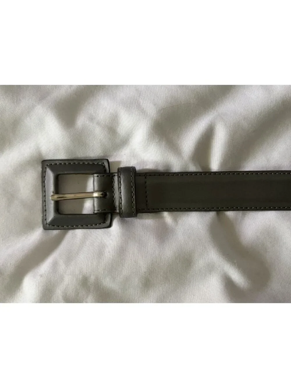 Vintage Saks Fifth Avenue Gray Women’s Leather Belt Covered Buckle Size Medium